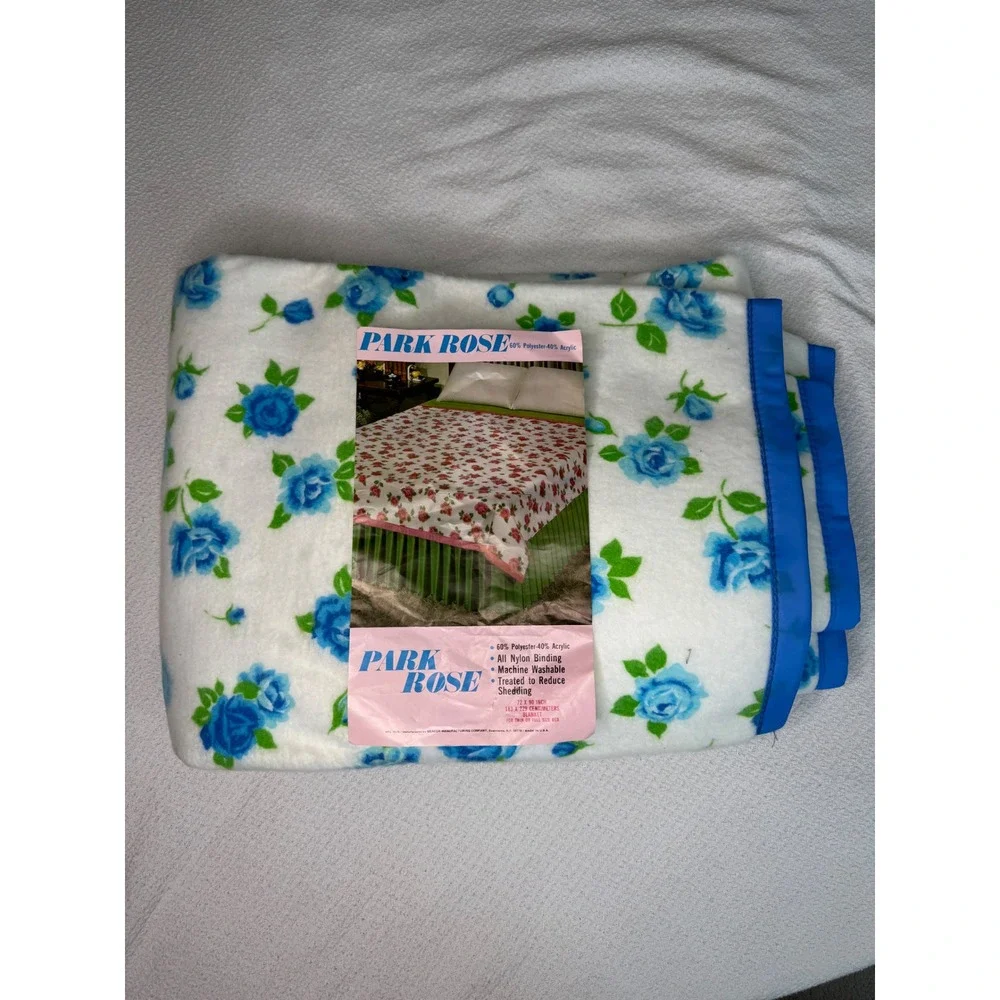 Vintage Park Rose Blue Floral Thermal Blanket Twin Full Blue Roses Nylon Trim